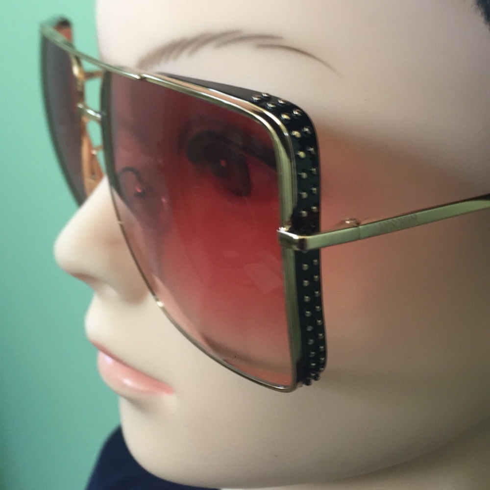 Moschino Oversized Sunglasses - Picture 5 of 12